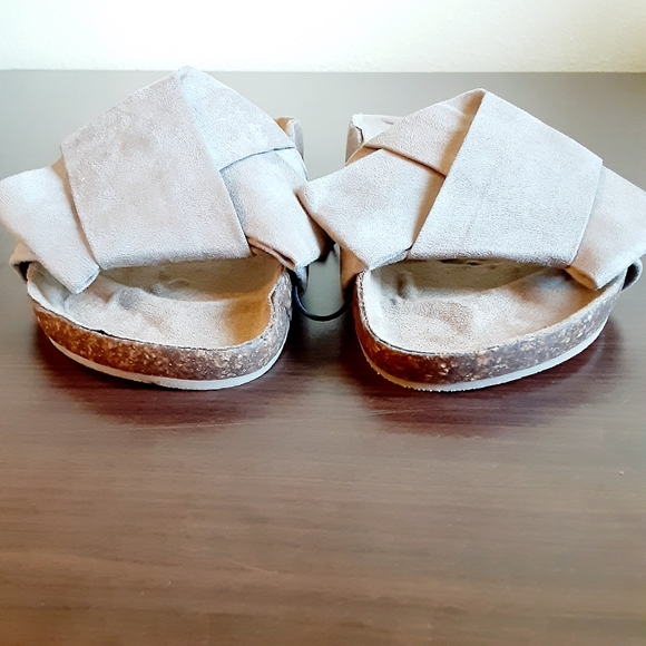 BP Tapis Slide Sandal Taupe Faux Suede 5M - Picture 3 of 10